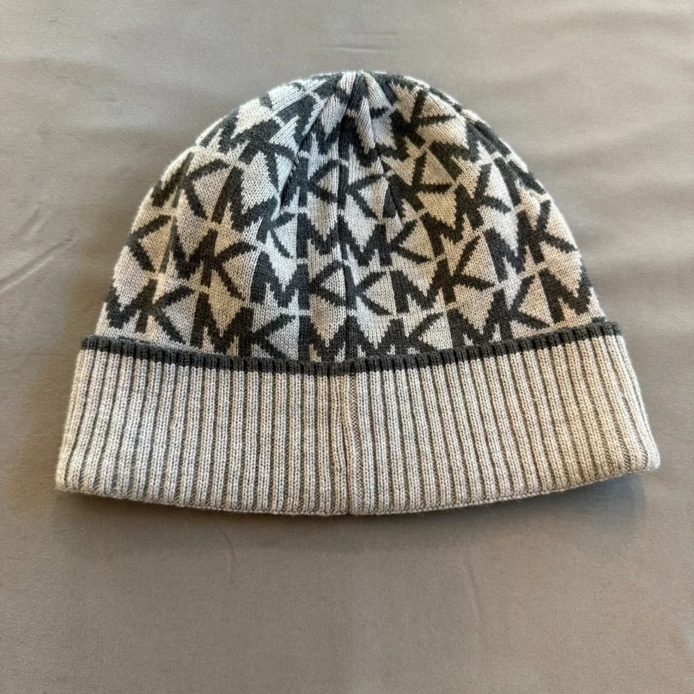 Michael Kors Womens Grey Black MK Monogram Logo Knit Beanie Ribbed Cuff Hat